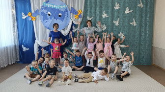 Мы на свет родились, чтобы радостно жить!.